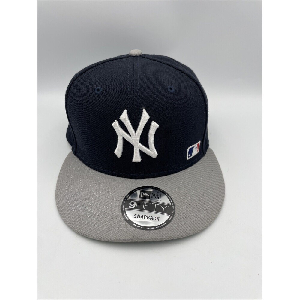 New York Yankees BLOCK LETTER NEW ERA 9FIFTY SnapBack Baseball Hat Rare